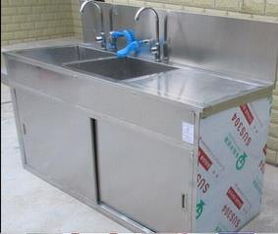 高港區盛華科教 專業供應醫用304不銹鋼腳踏洗手池及配套儲存柜、消毒柜